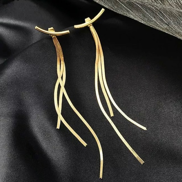 SPARKLY, SEXY & ELEGANT LONG TASSELS EARRINGS TO CALL THE ATTENTION OF EVERYONE - Picture 6 of 12